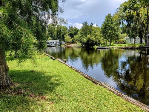 55814 Keith St, Astor, FL 32102-2833