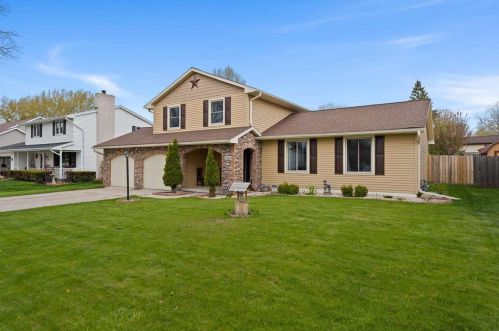 2565 Carmel Ln, Green Bay, WI 54311-5255