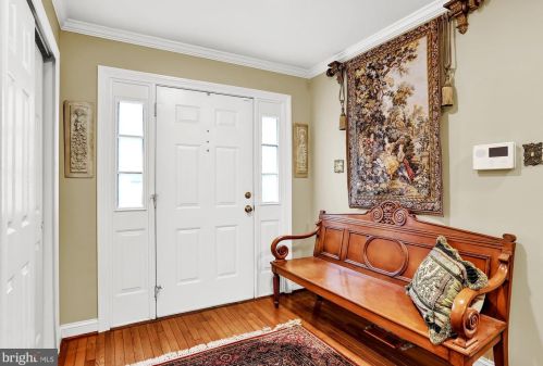547 Franklin Cir, Yardley, PA 19067-7230