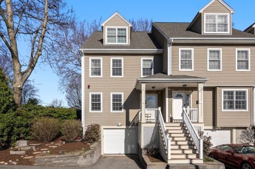 1407 Centre St, Boston, MA