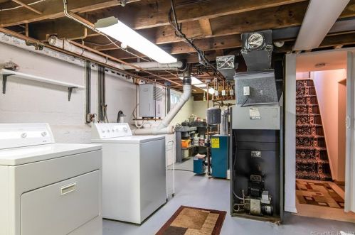 18 Wayland Rd, Milford CT  06460-4534 exterior