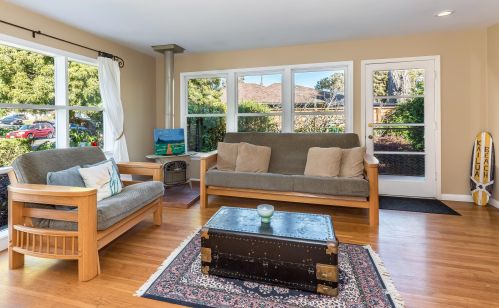 1347 Santa Rosa Ave, Santa Barbara CA 93109-2062 exterior