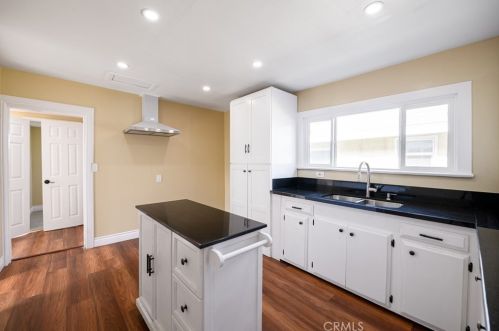 1431 Holly Ave, Colton CA  92324-2316 exterior