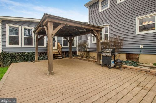 10329 Gordon Rd, Spotsylvania VA  22553-3725 exterior