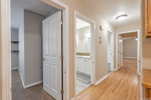 42522 15 St, Lancaster CA 93534-6212 exterior