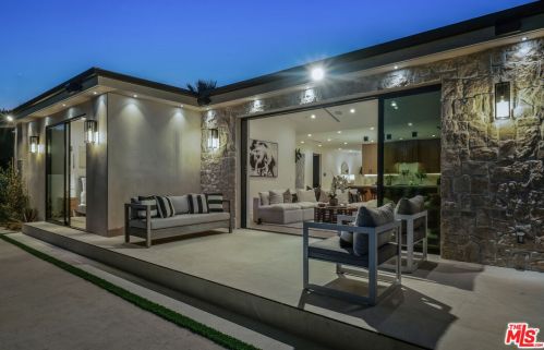 12600 Emelita St, North Hollywood CA  91607-1017 exterior