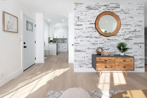 26184 Stanwood Ave, Hayward CA  94544-2736 exterior