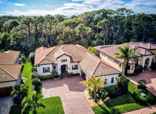 4973 Topsail Dr, Nokomis, FL 34275-1633