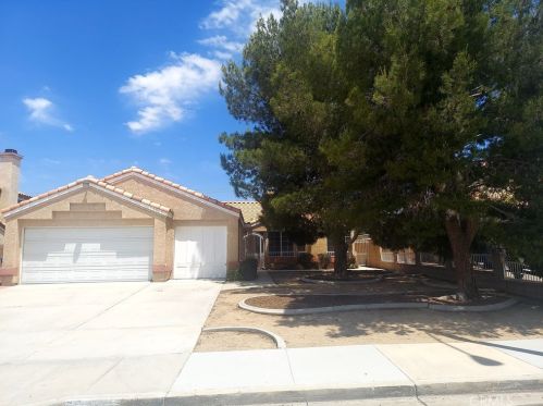 13565 La Villa Dr, Victorville, CA 92395-5248