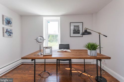 984 Lansdale Ave, Lansdale PA  19446-1620 exterior