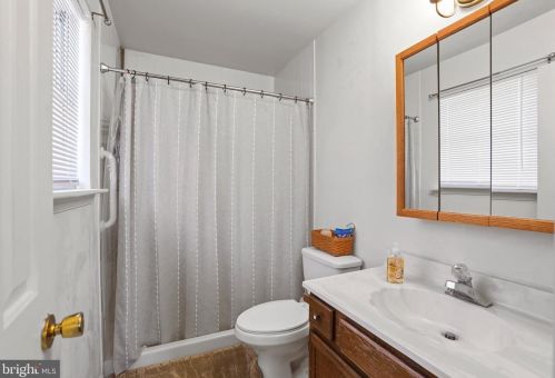 414 Old Country Club Rd, Charles Town WV  25414-5826 exterior