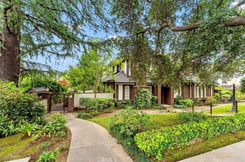 400 Mariposa Ave, Sierra Madre, CA 91024-2300