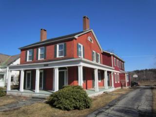118 Main St, Binghamville, VT 05444-9644