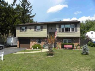 1023 Mann Ave, Defreestville, NY 12144-1318