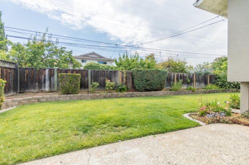 1638 Bittern Dr, Sunnyvale CA  94087-4604 exterior