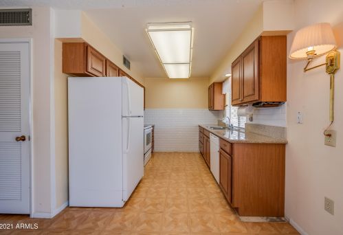 15617 Nicklaus Ln, Sun City AZ 85351-1764 exterior