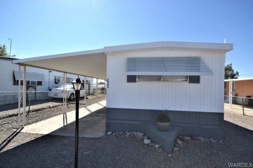 564 Silver Ln, Bullhead City, AZ 86442-5346