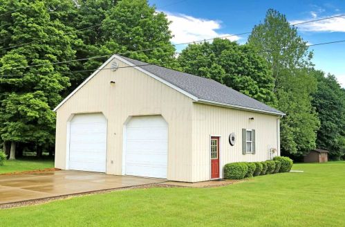 14970 Indian Hills Rd, Mount Vernon, OH 43050-8287