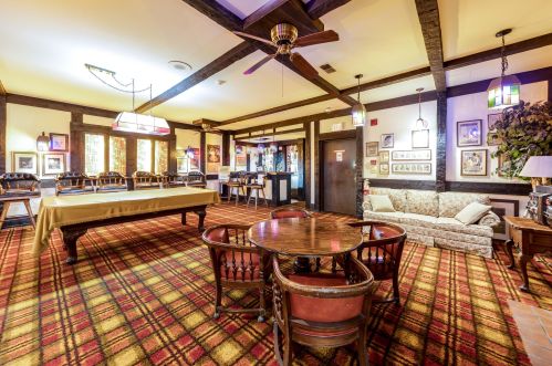 4215 100th St, Milwaukee WI 53222-1301 exterior