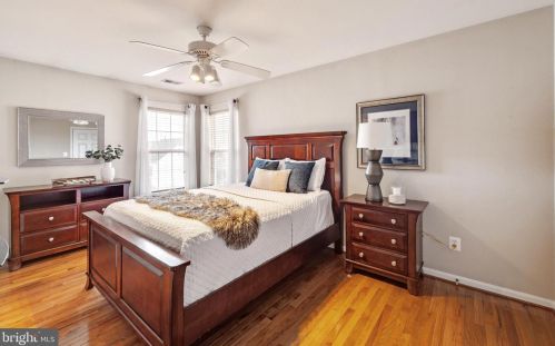 8701 Lords View Loop, Gainesville VA  20155-5806 exterior