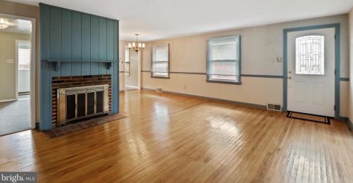 2210 Lantern Ln, Miquon, PA 19444-2211