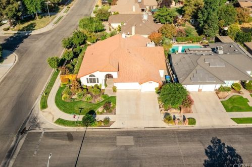 508 Heatherwood Dr, Madera CA  93637-2744 exterior