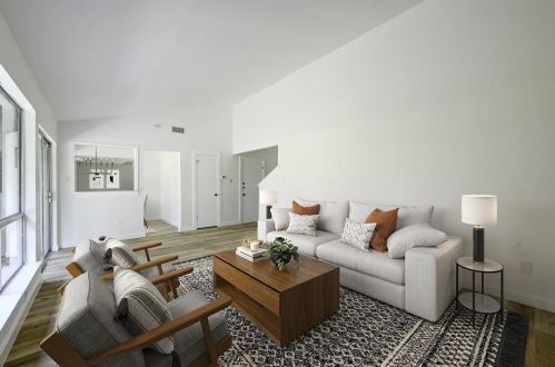 4501 Eric Cir, Austin TX  78744-2926 exterior