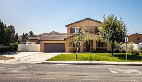 1056 Washington Ave, San Jacinto, CA 92583-5408