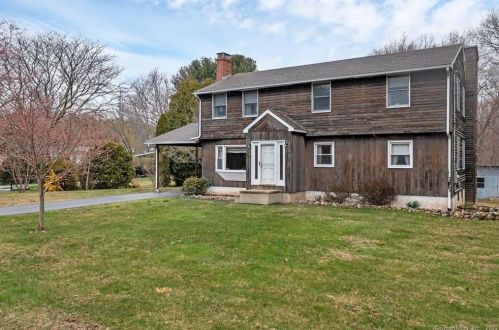 14 Carriage Hill Dr, Niantic, CT 06357-1302