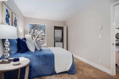 18 Lakeshore Ct, Richmond CA  94804-7419 exterior
