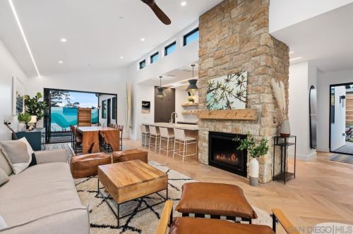 1327 Eolus Ave, Encinitas CA  92024-1730 exterior