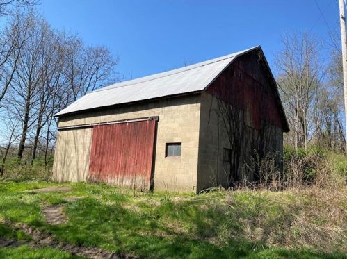 355 Richards Ln, Edinburg, PA 16116-6019
