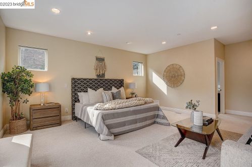 7164 Buckingham Blvd, Berkeley CA  94705-1715 exterior