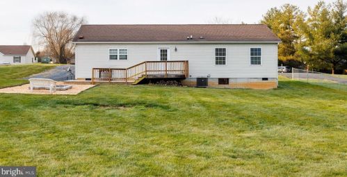 280 Massanutten Dr, Edinburg VA  22824-3022 exterior