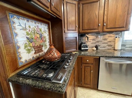 128 Pound Rd, Cumberland RI  02864-2706 exterior