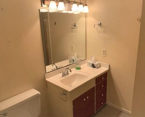 909 Tehama Dr, Lodi CA  95242-9553 exterior