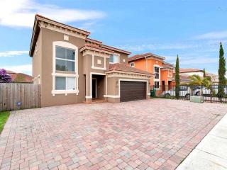 16516 44th St, Miami, FL 33185-5340
