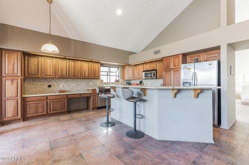 6904 Morrow Dr, Glendale AZ  85308-5850 exterior