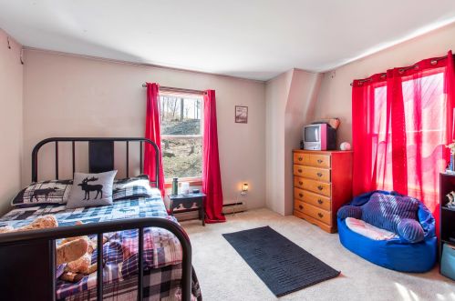 72 1st St, Northumberland NH  03582-4168 exterior