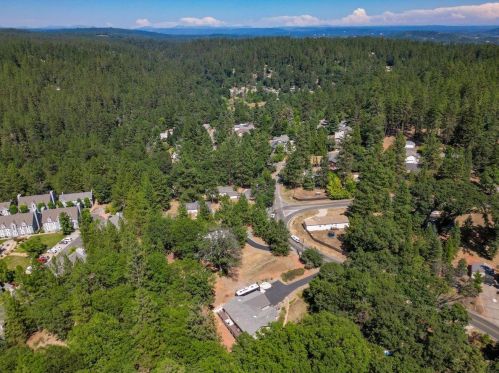 10790 Alta Sierra Dr, Grass Valley CA  95949-6842 exterior