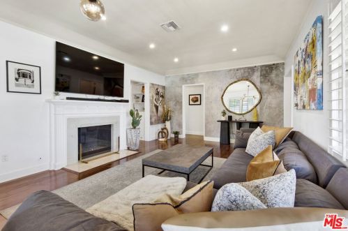 12202 Hartsook St, North Hollywood CA  91601-3961 exterior