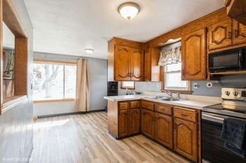3040 93rd St, Sturtevant, WI 53177-2602