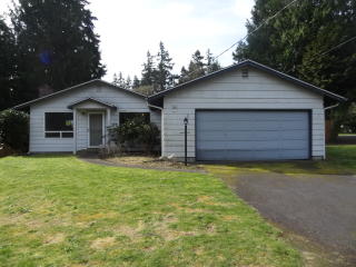8818 Highland Ave, Lakewood, WA 98498-2540