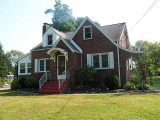 3850 Seneca Rd, Hermitage, PA 16150-9641
