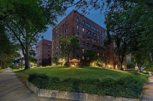 505 Lincoln Ave, Mount Vernon NY  10552-3557 exterior