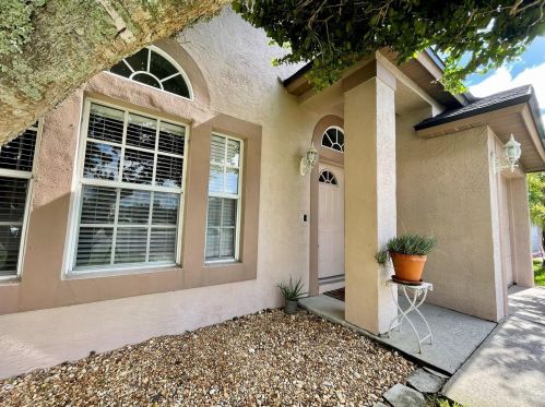 9636 Chandon Dr, Orlando, FL 32825-6131