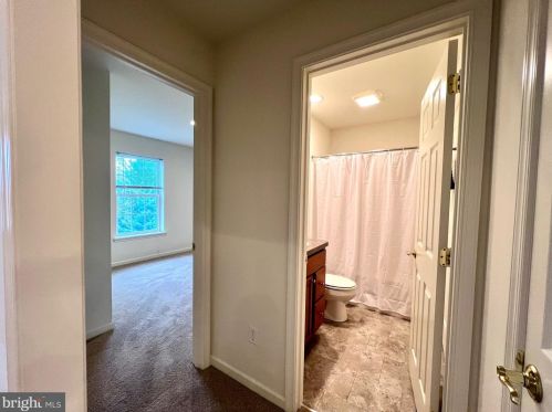 71 Keswick Dr, Navy Sup Dpt PA 17050-7917 exterior