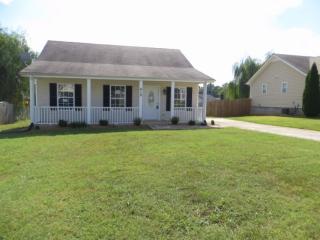 410 Faulkner Dr, Clarksville, TN 37042-1336
