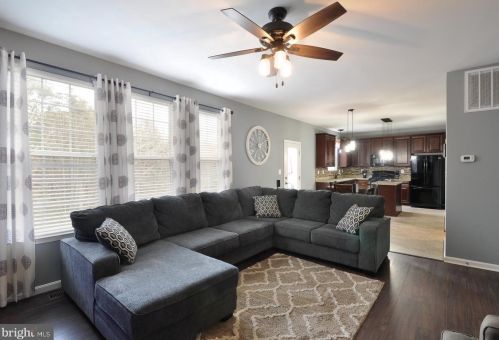 1432 Chesterfield Rd, Locust Grove VA  22508-3131 exterior