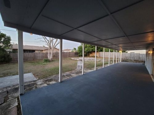 1034 Ireland Dr, Deltona FL  32725-3613 exterior